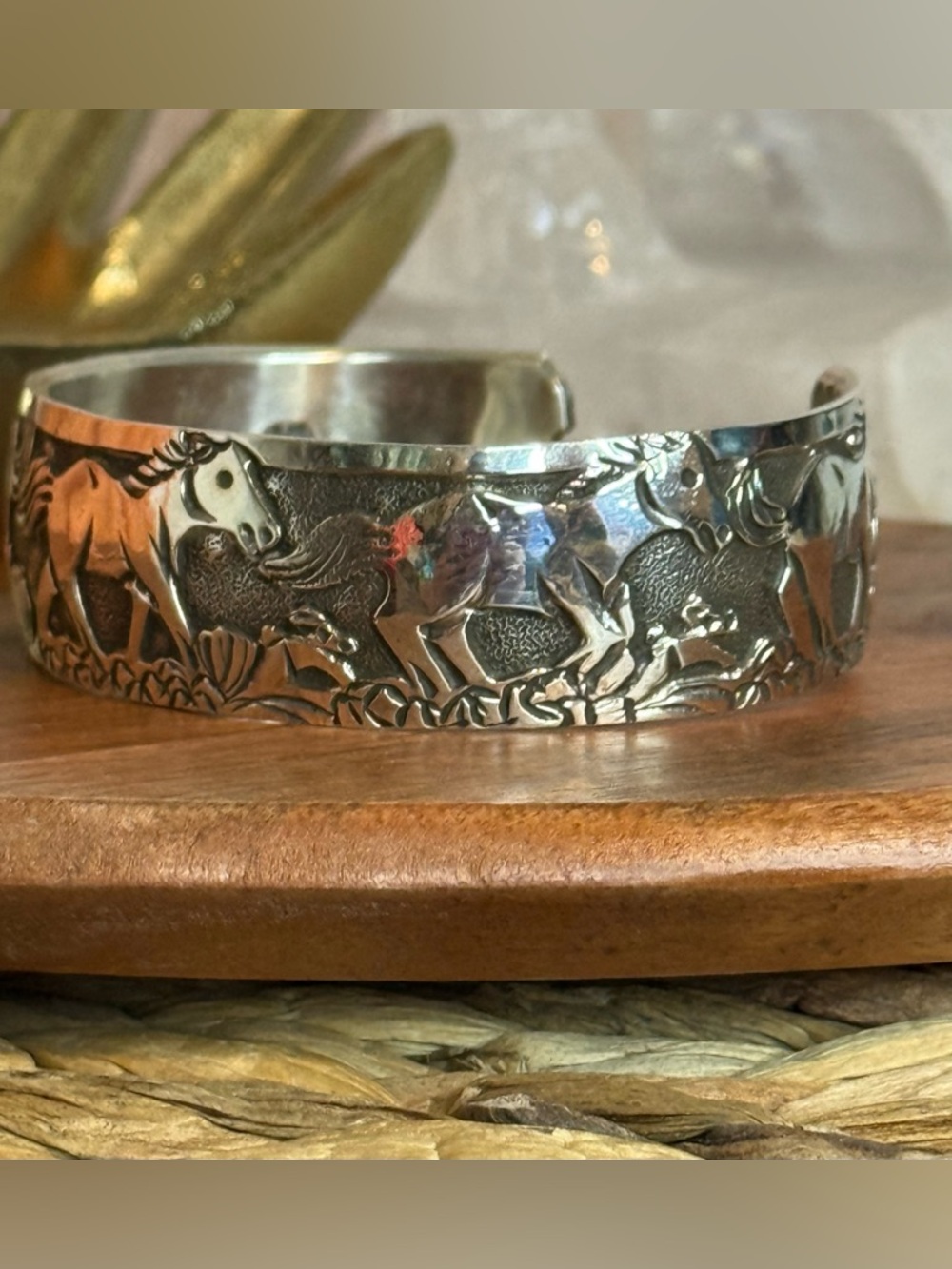 Lloyd Becenti Navajo Handmade Storyteller Horse Bracelet Cuff - Picture 5 of 14